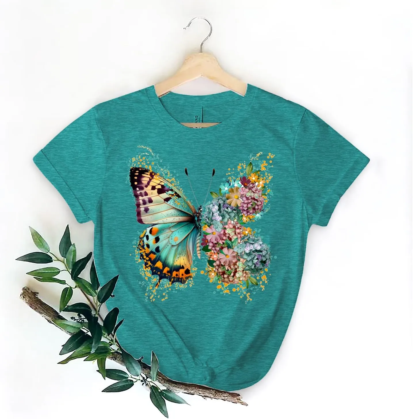 Butterfly Shirts for Women Vintage Floral Tee Shirt Butterfly Graphic Tops Womens Vacation T-Shirt Nature Lover Tee