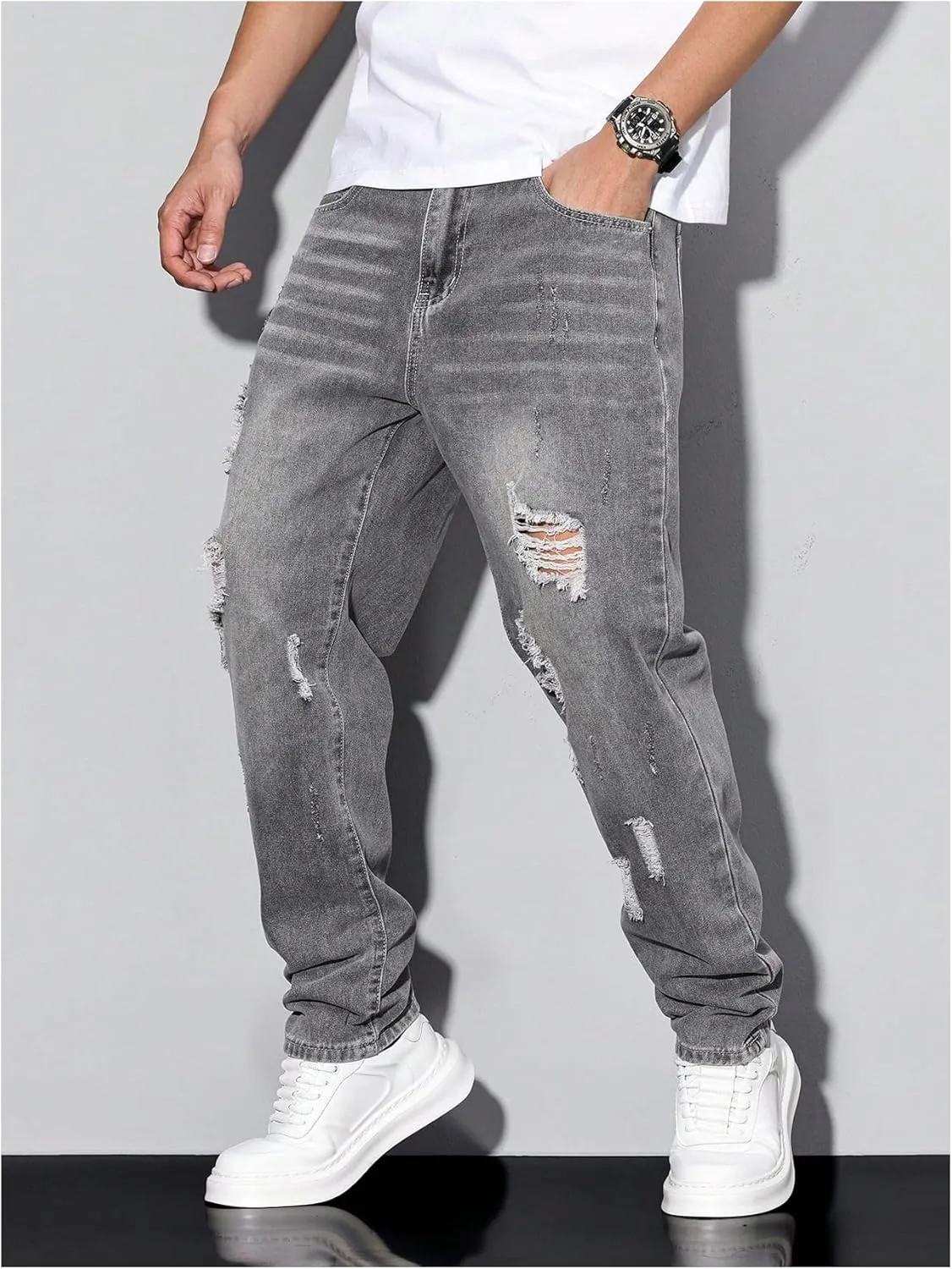 Verdusa Men's Vintage Distressed Ripped Jeans Straight Leg Denim Pants with Pockets