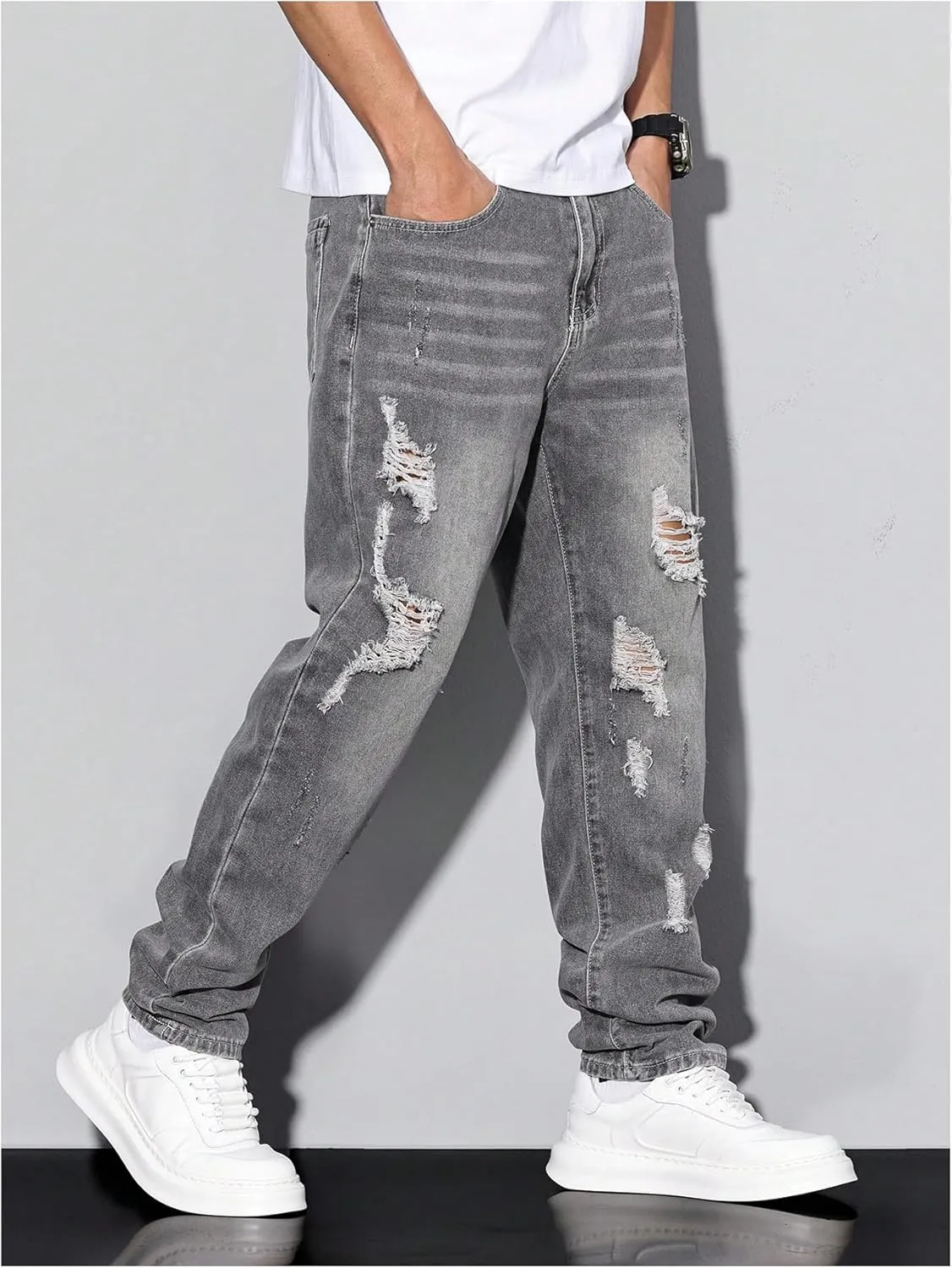 Verdusa Men's Vintage Distressed Ripped Jeans Straight Leg Denim Pants with Pockets