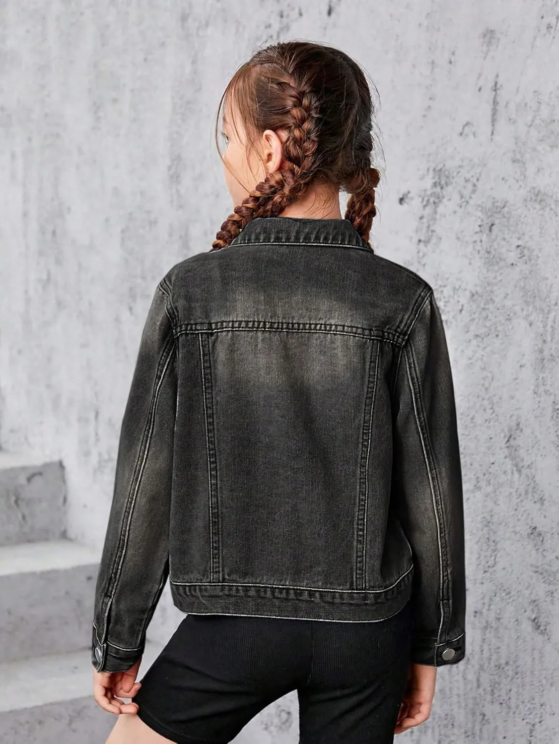 WDIRARA Girl's Ripped Flap Pocket Button Front Long Sleeve Collared Denim Jacket